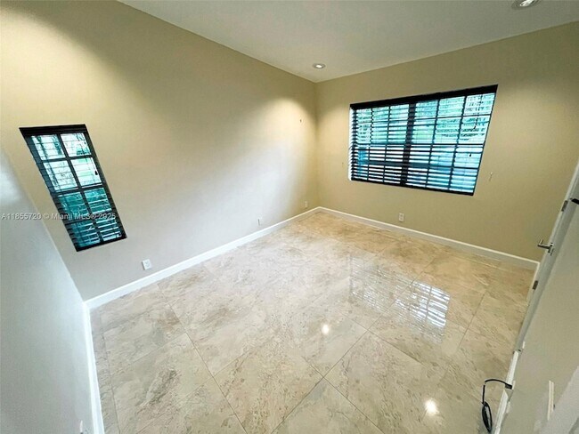 Building Photo - 1462 Springside Dr