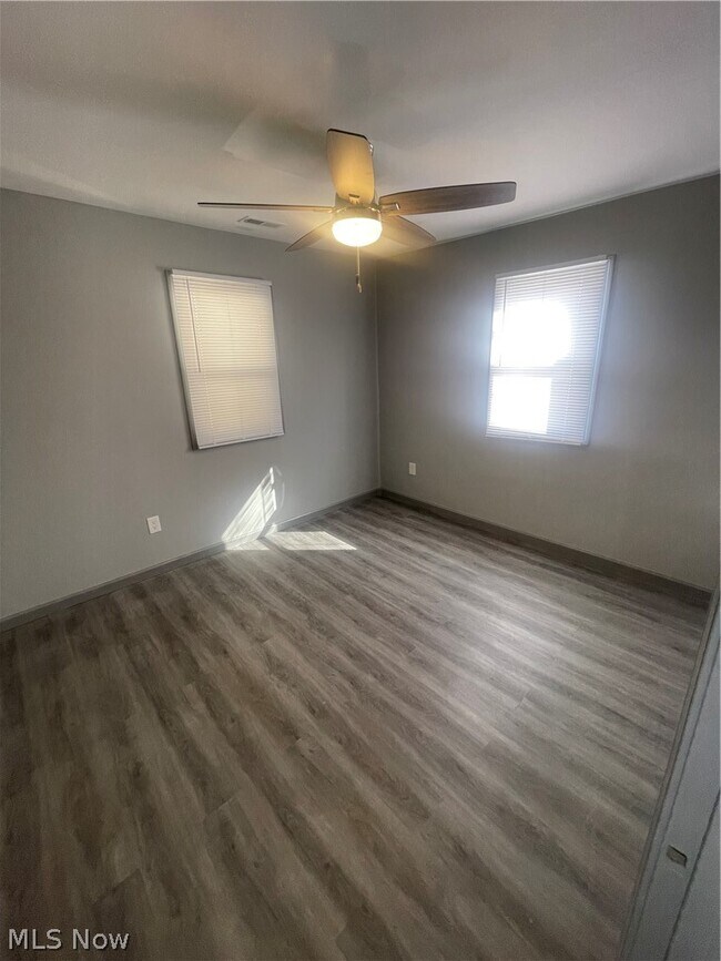 Building Photo - 12007 Beulah Ave