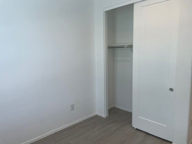 Building Photo - Home that has everything you need!