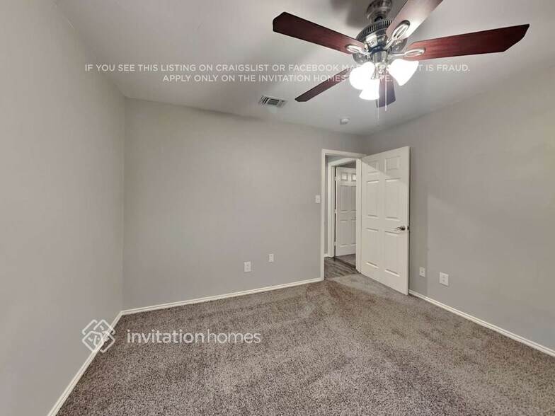 Building Photo - 1200 Cardinal Oaks Dr
