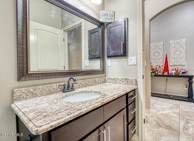 Building Photo - 13102 Cozy Cove Ave