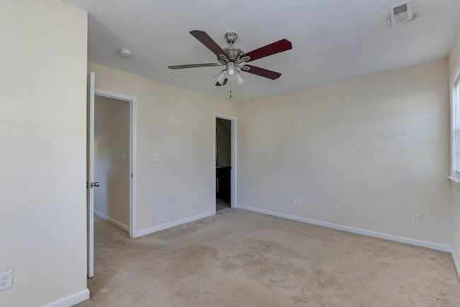 Building Photo - 2 Alden Ave