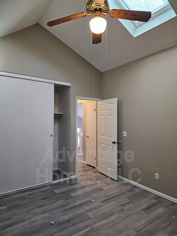 Building Photo - 9039 E 85th Terrace