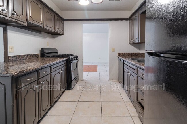 Building Photo - 1324 SW 61st Terrace