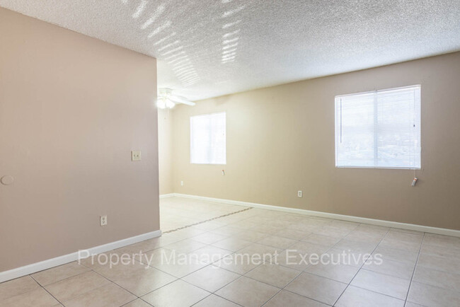 Building Photo - Nice 1 Bedroom Apartment