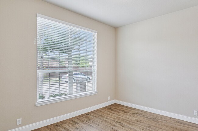 Building Photo - 7305 Rockford Ct