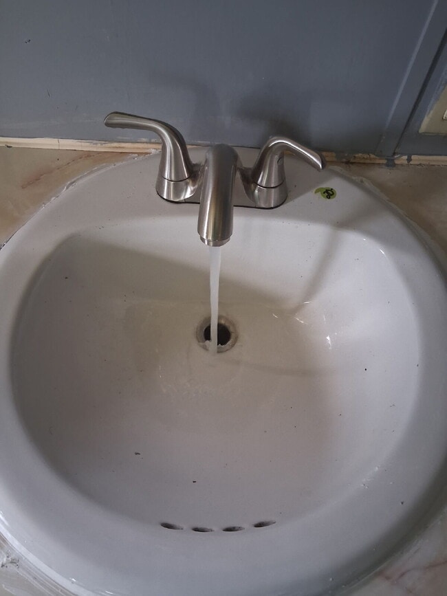 Building Photo - RENT or  Rent to Own Opportunity!