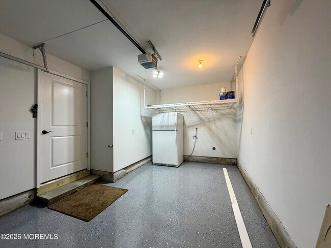 Building Photo - 305 Spirit Wy