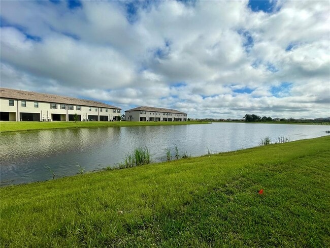 Building Photo - 15031 Sunny Day Dr