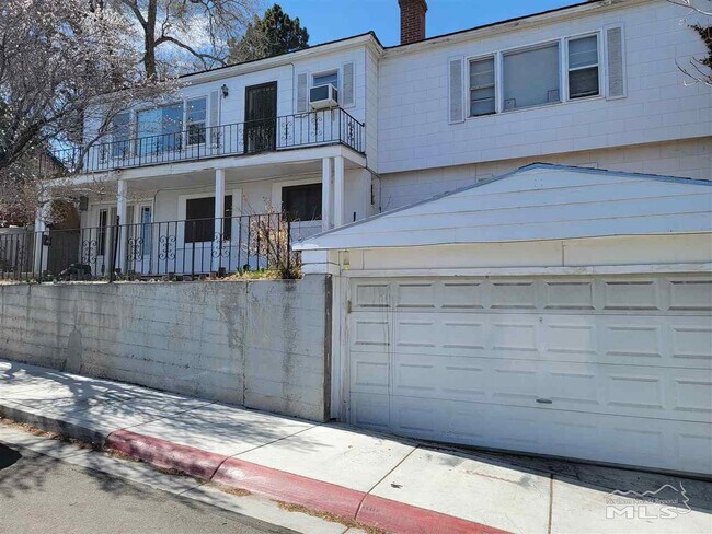 Primary Photo - 1361 Hillside Dr