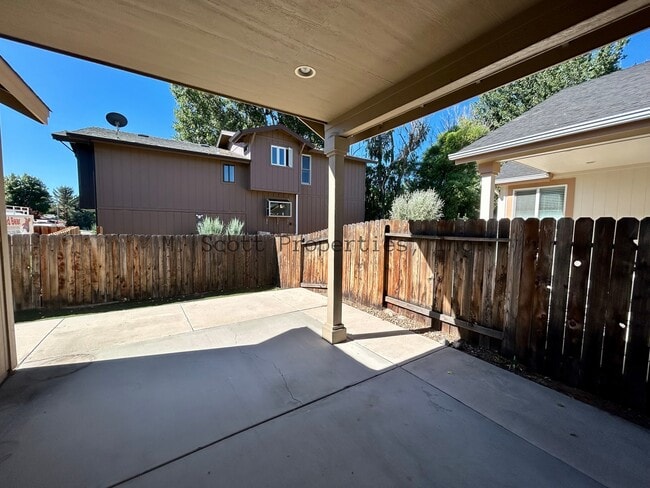 Building Photo - 1040 Aspen Grove Cir