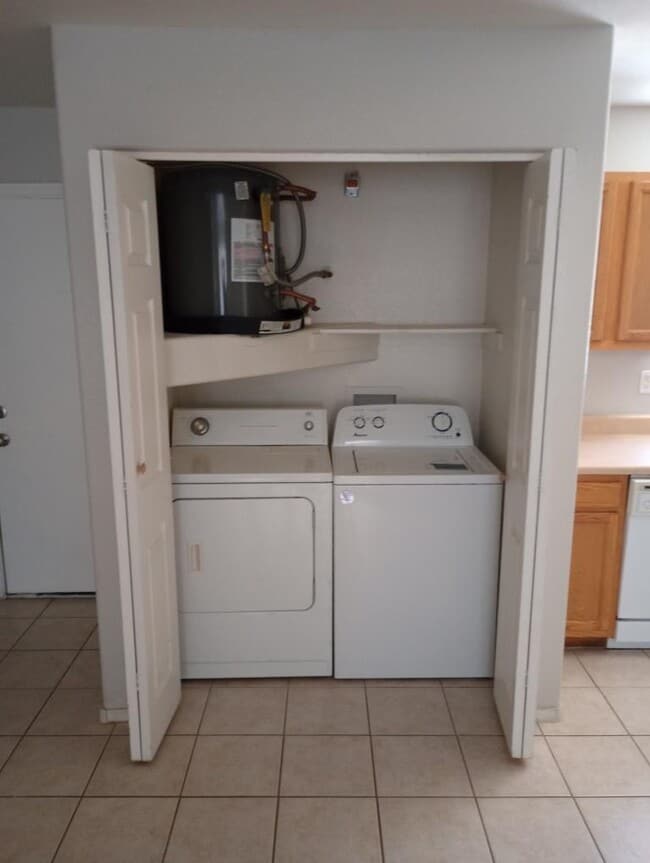 Building Photo - 2 bedroom in Arizona City AZ 85123