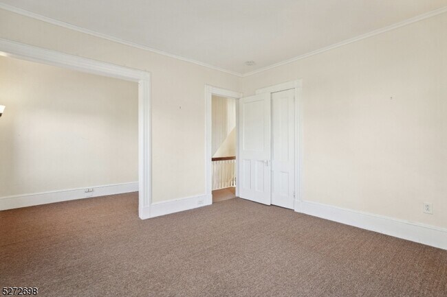 Building Photo - 22 Kent Pl Blvd