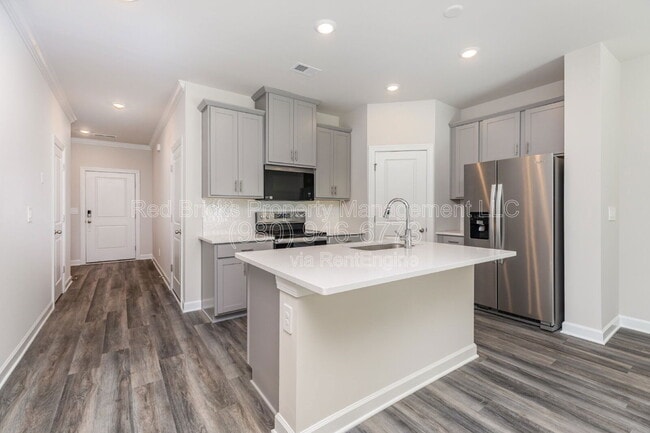 Building Photo - 4135 Smt Wds Dr