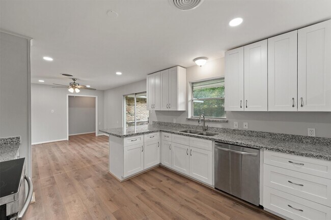Building Photo - 3015 Peppermill Rd