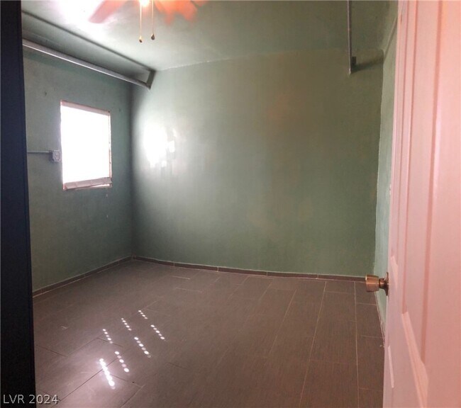 Building Photo - 2109 Poplar Ave