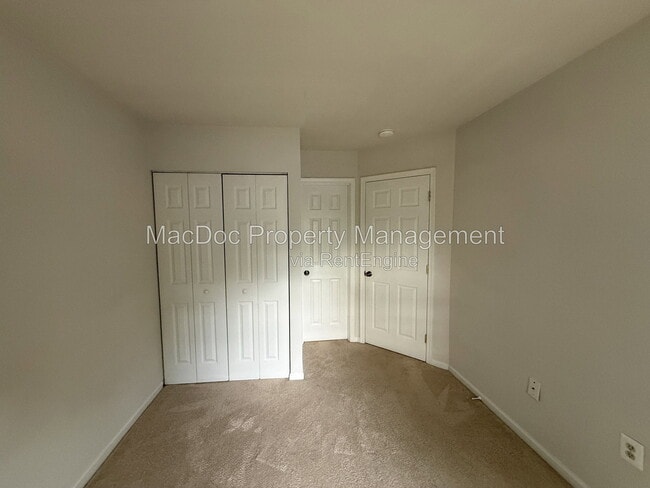 Building Photo - 11185 Kensington Pl