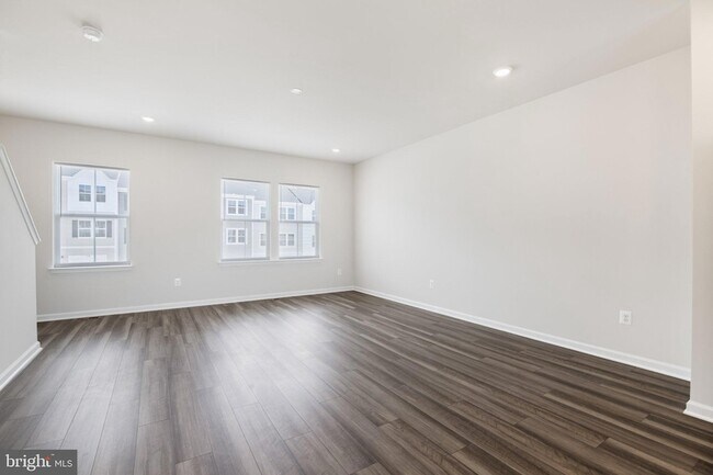 Building Photo - 105 Milburn Dr