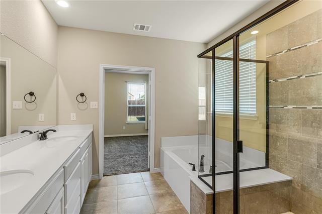 Building Photo - 3010 Lily Ln
