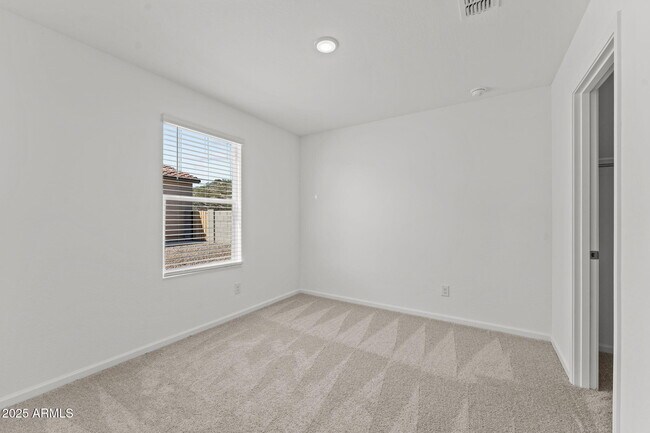 Building Photo - 716 Dylan Ct