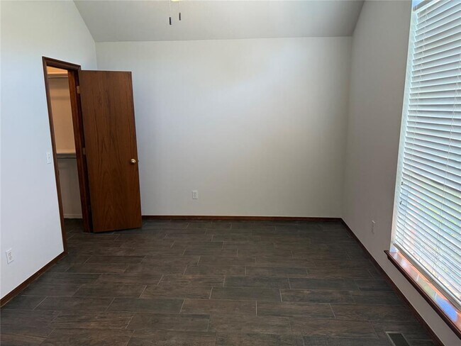Building Photo - 4205 NW 146th Terrace