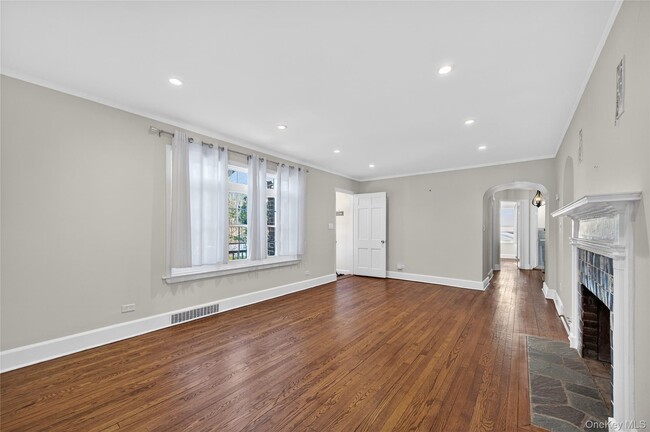 Building Photo - 108 La Rue Dr