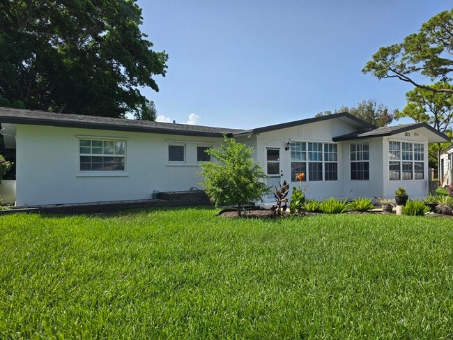 Primary Photo - 2672 Rockcrest Ct
