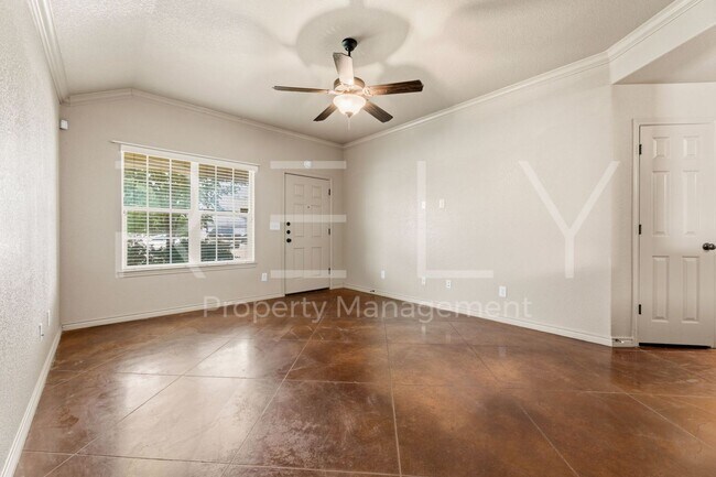 Building Photo - PM1-TEMP603 W Karey Dr