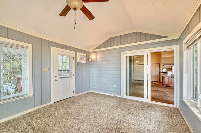 Building Photo - 12182 Heron Dr