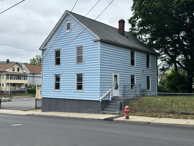 Building Photo - 81 Springdale Ave