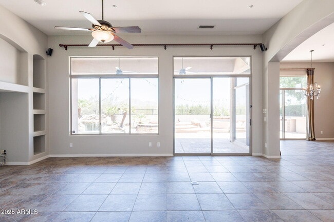 Building Photo - 6294 E Wilshire Dr