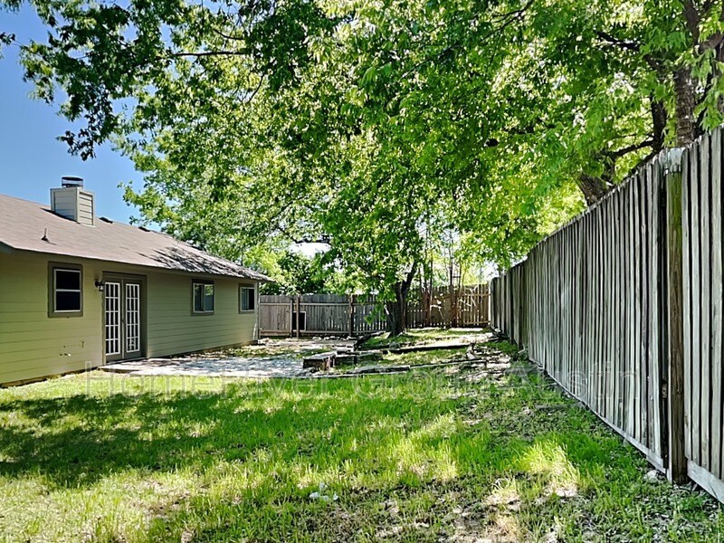 Building Photo - 1007 Edgerly Ln