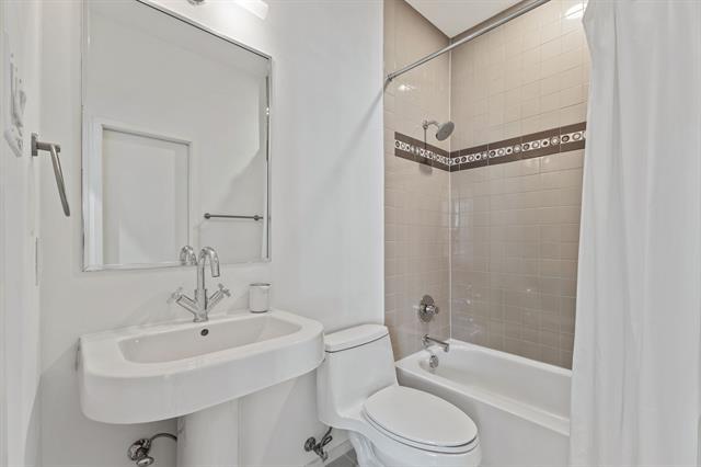 Building Photo - 4206 Buena Vista St