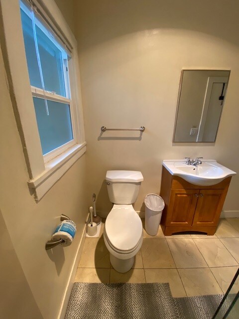 Building Photo - 2615 Regent St