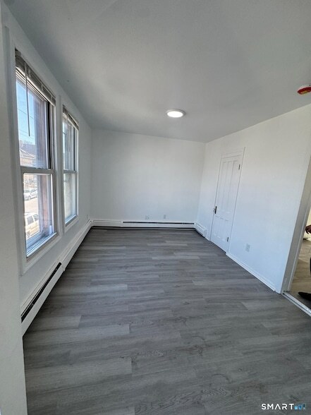 Building Photo - 265 6th St