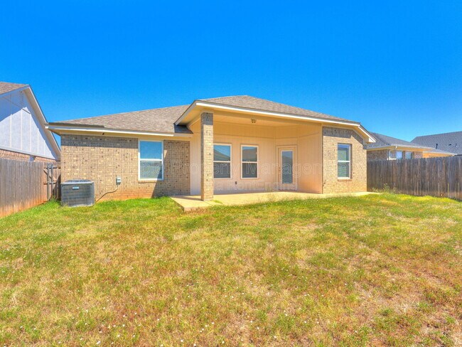 Building Photo - 608 Blue Fish Ct