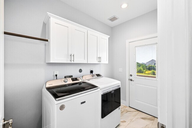 Building Photo - 12835 E Conquistador Dr