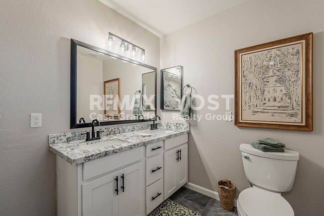 Building Photo - Furnished Home on 2.5 Acres – Your Escape Awaits!