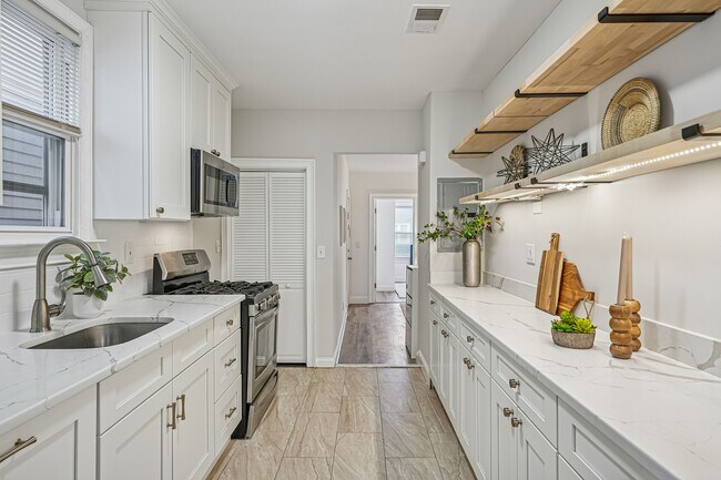 Building Photo - 9 Wheeler St