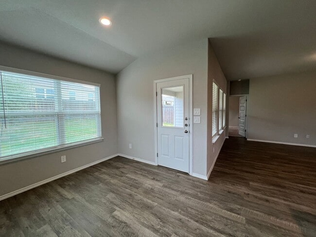 Building Photo - Beautiful 3x2 Rental Home in NBTX!