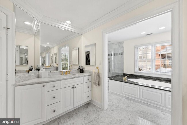 Building Photo - 9735 Beman Woods Way