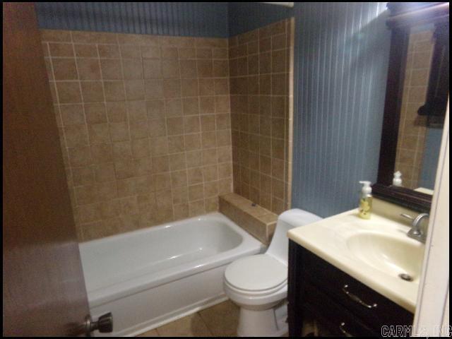 Building Photo - 8 Flourite Ct