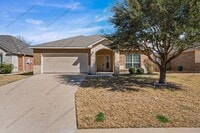 Building Photo - 5619 Alexandria Dr