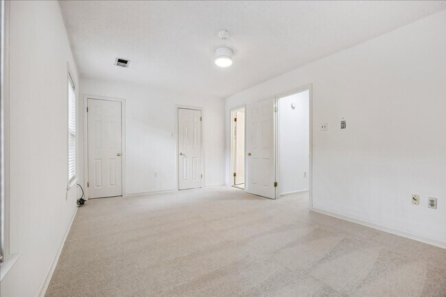 Building Photo - 1694 Belvedere Ct