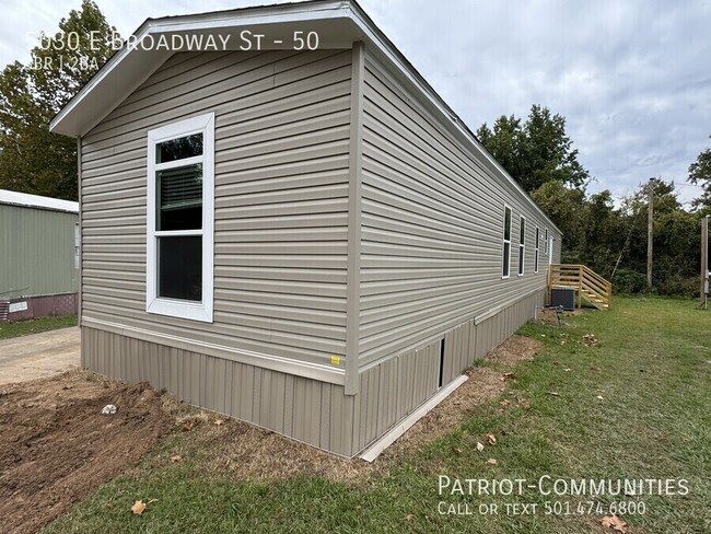 Building Photo - 5030 E Broadway St