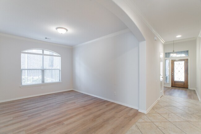 Building Photo - 7 Deer River Cir