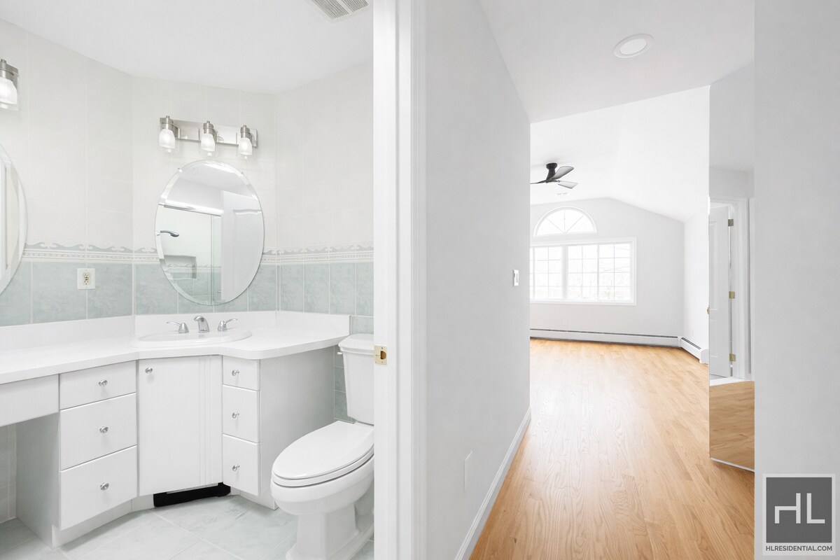 Building Photo - ORBIT LANE