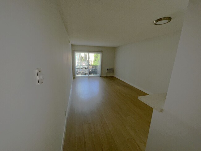 Building Photo - Kingshire