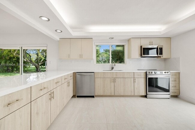 Building Photo - 2045 SW 125th Ct