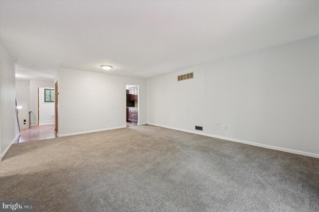 Building Photo - 9004 Ayrdale Crescent